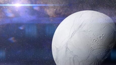 Новое исследование подтверждает стабильность океана на Энцеладе, способного поддерживать жизнь