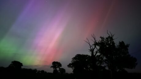 Радиосигналы, предсказывающие бурю северного сияния