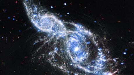 Когда сталкиваются галактики: тайны космических столкновений