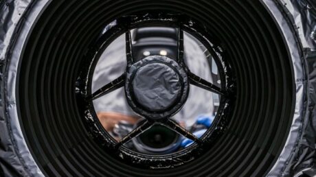 Громадное инфракрасное зеркало телескопа Роман готово к полету