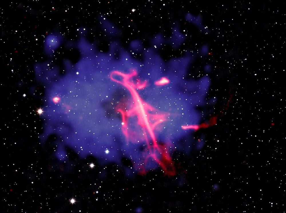 Телескопы Chandra и LOFAR раскрыли тайну редчайшего радиофеникса за пеленой Млечного Пути